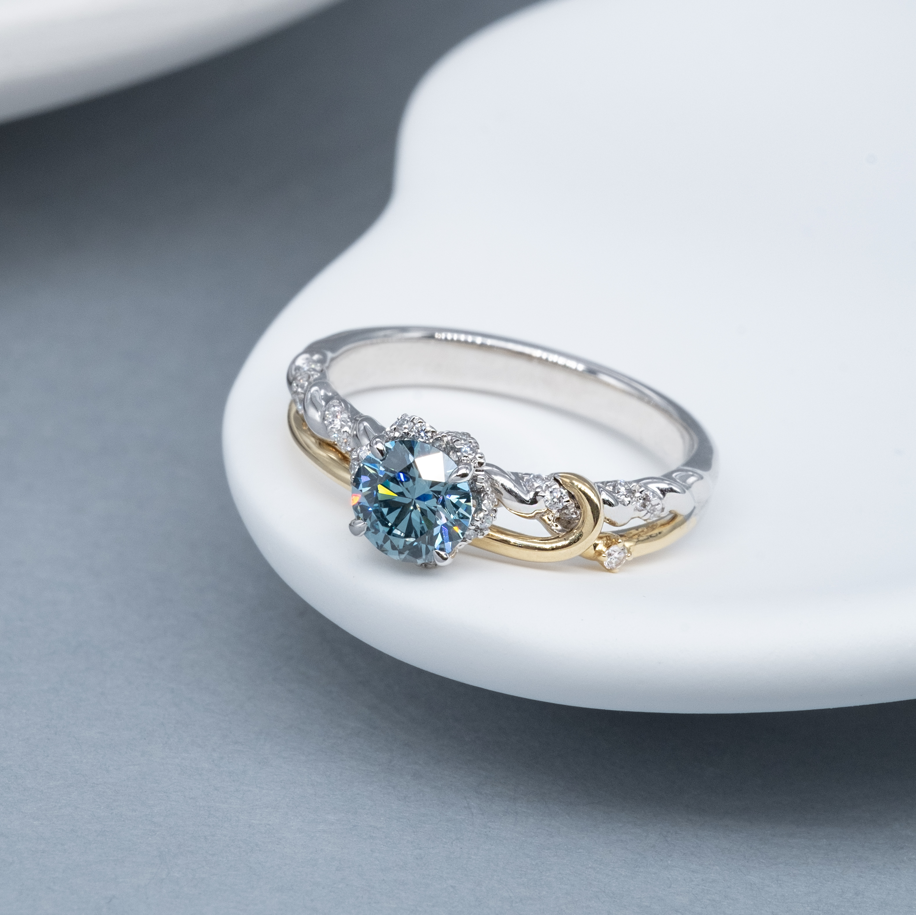 0.60ct 培育藍鑽18K金戒指 