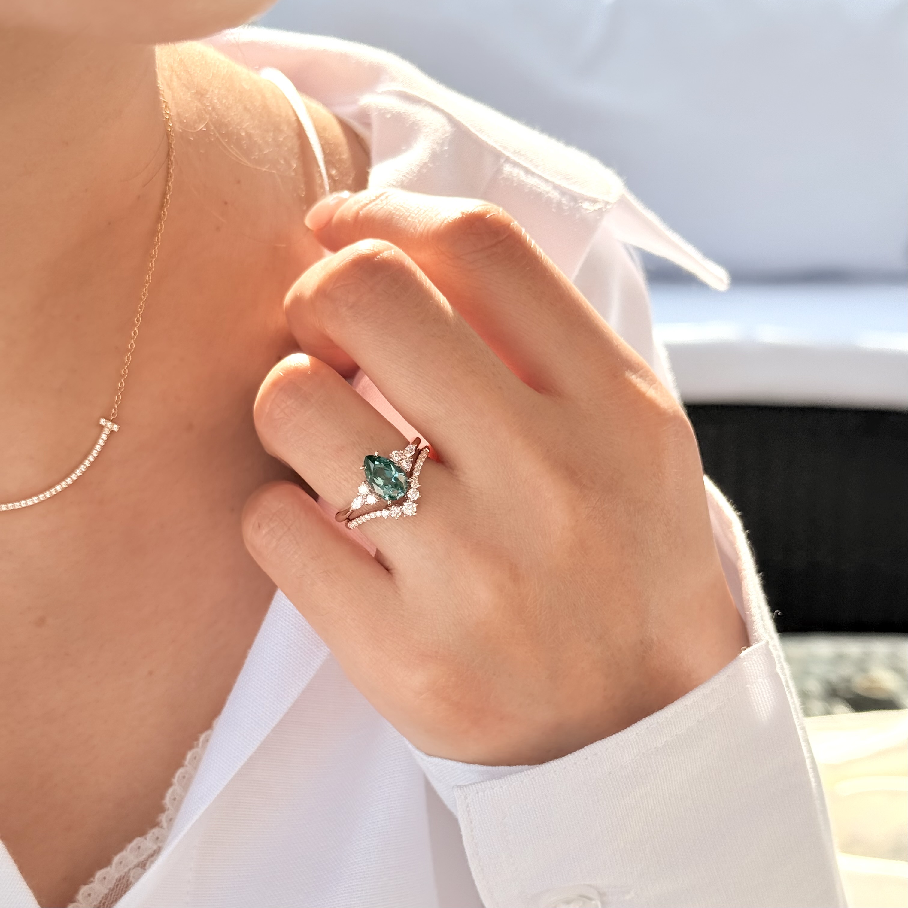 梨形培育寶石套裝戒指