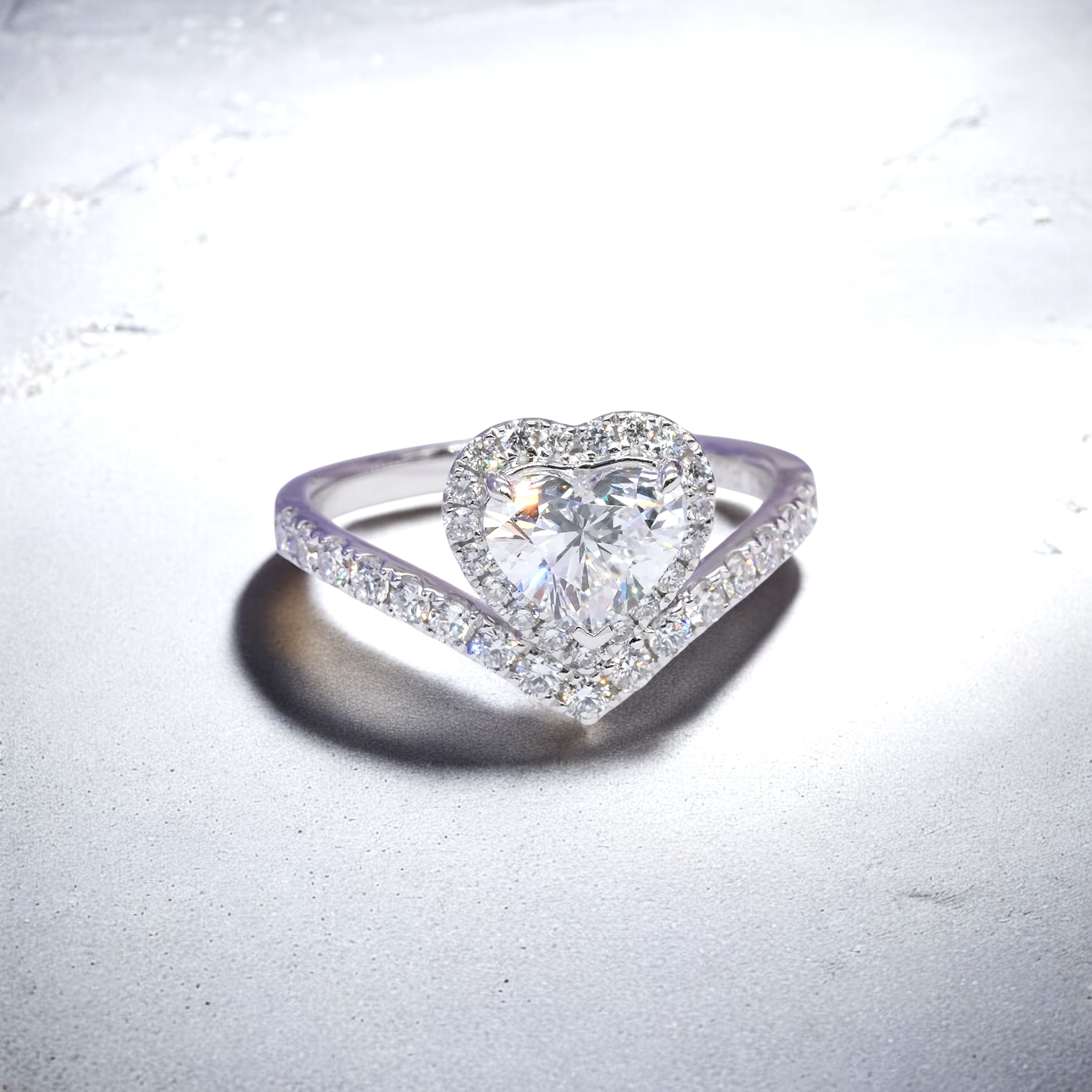 1ct Heart Shape Lab Diamond Ring 18K White Gold - V-Shape Wishbone Halo Setting HK)