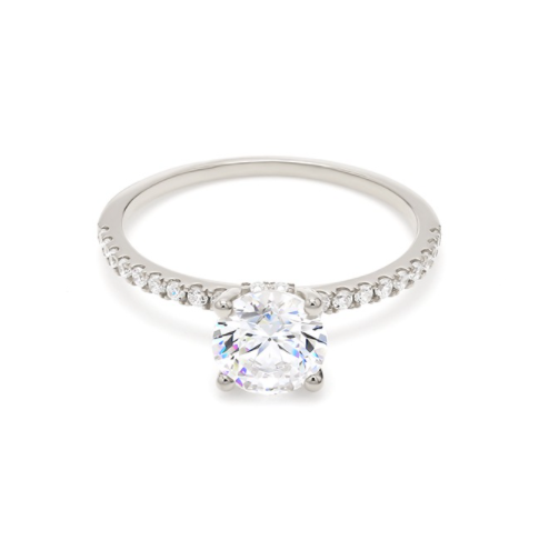 DIABOND Jasumin 茉莉花系列，18K白金 1.3mm 極細微鑲鑽戒，經典四爪設計。