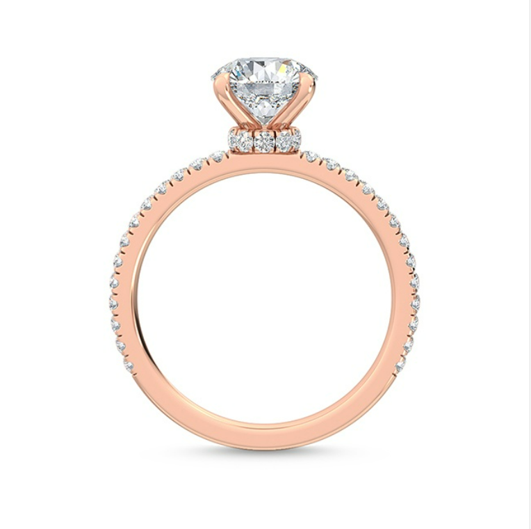 18K玫瑰金 Kosumosu 鑽戒，晨露微鑲工藝結合四爪結構，展現靈動優雅魅力。