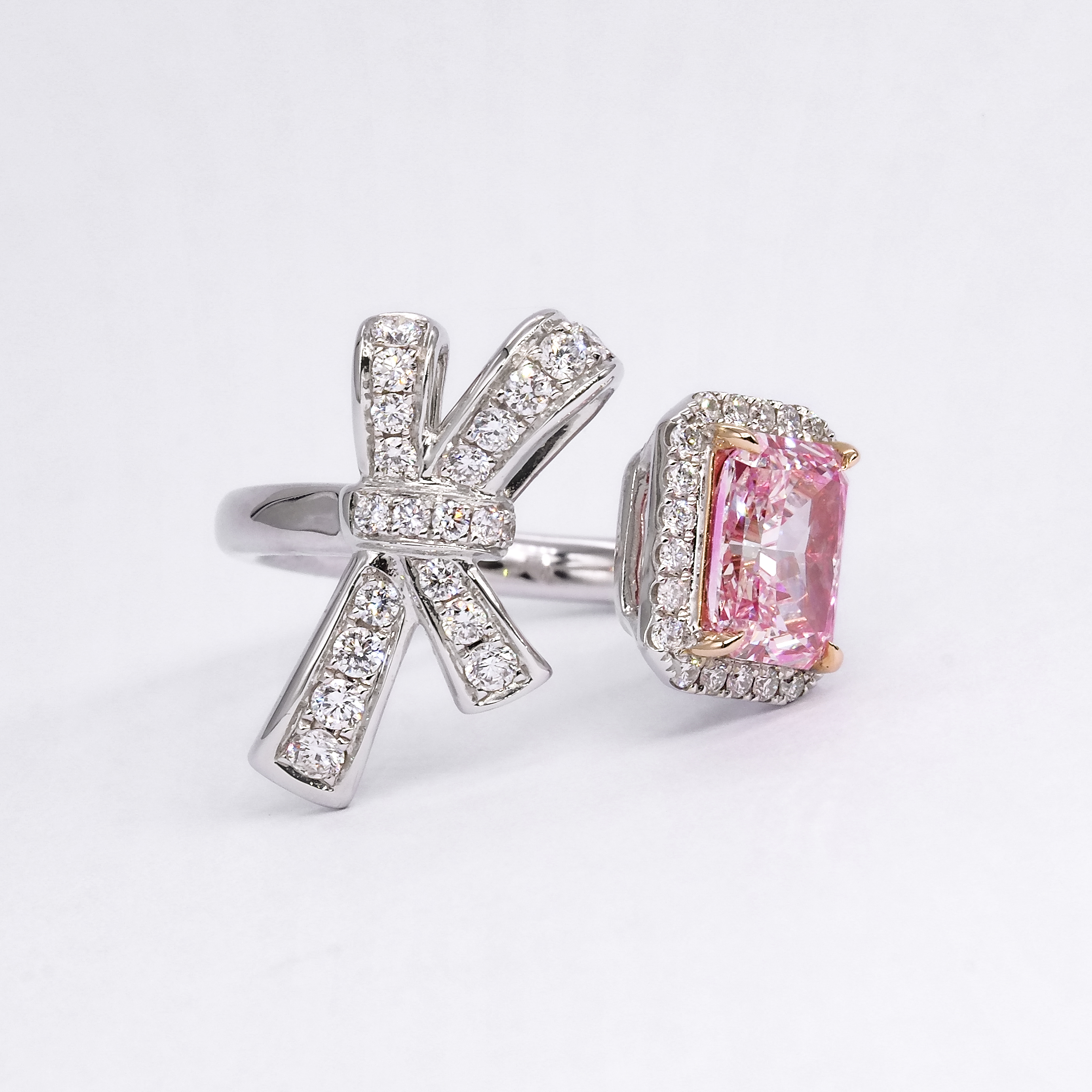 Lab-grown-pink-diamond-ring-18k-gold-hong-kong