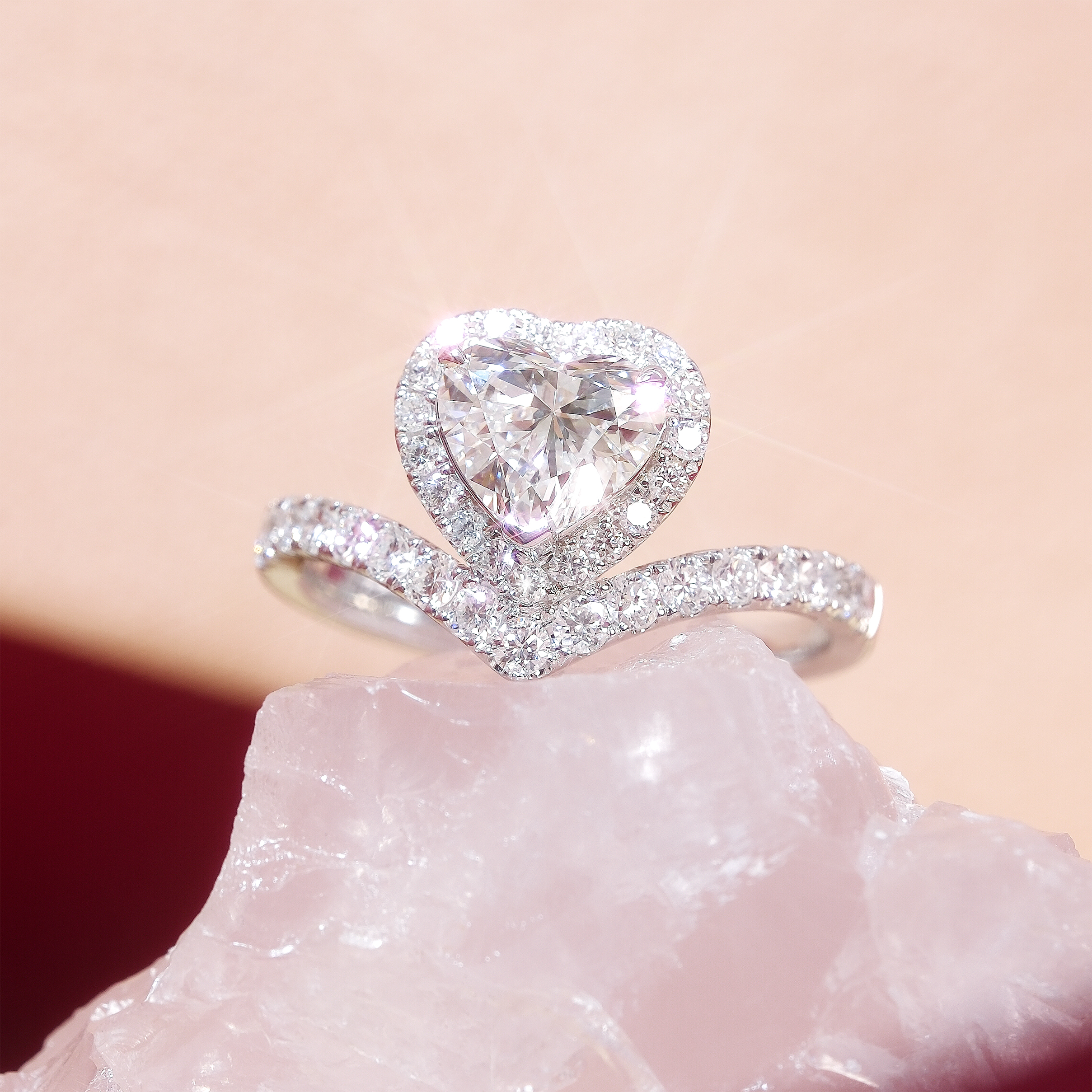 18K白金心形培育鑽石戒指