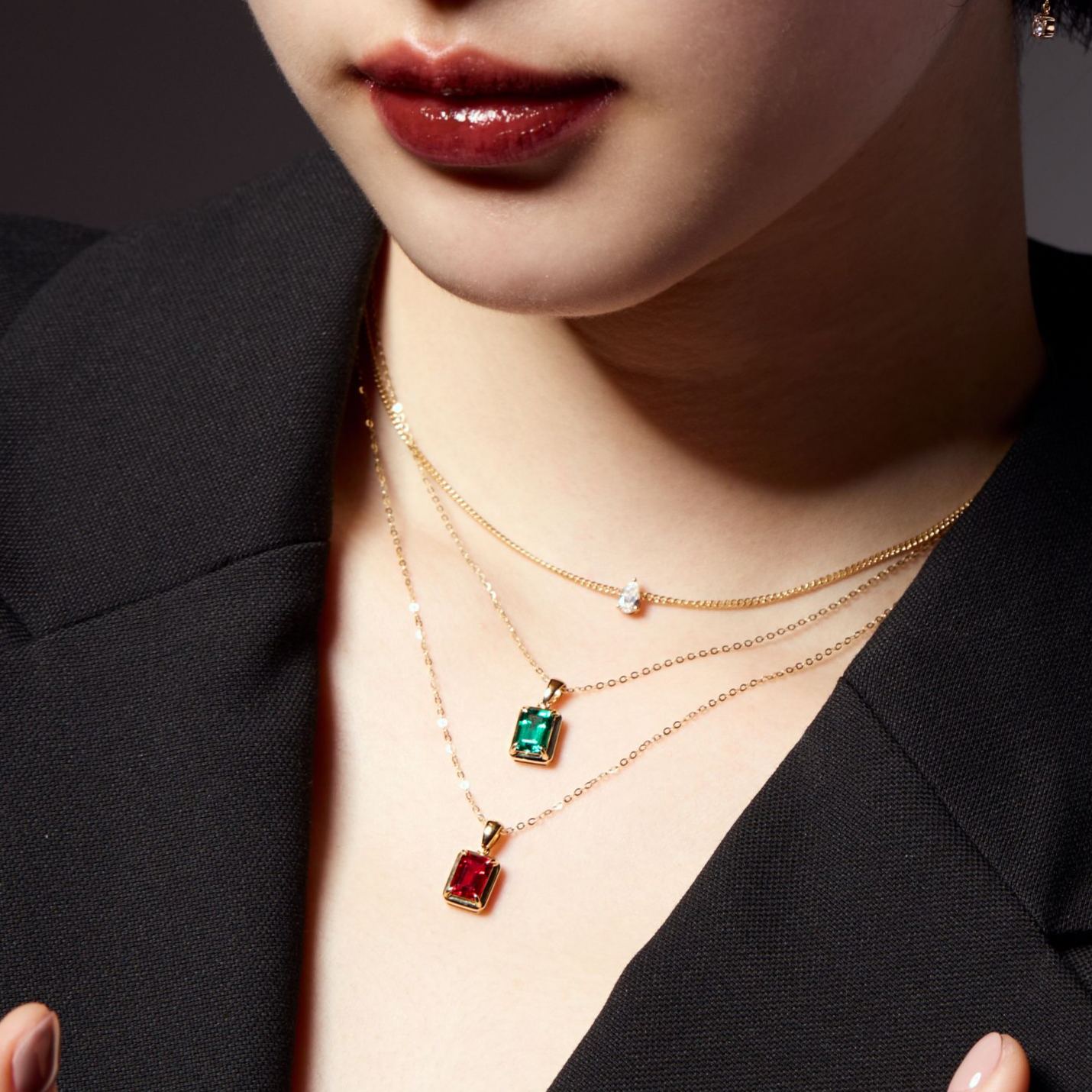 復古祖母綠形培育寶石吊墜連18K頸鏈