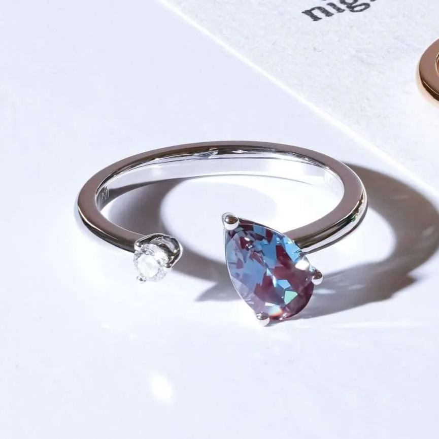 梨形培育寶石鑽石開口戒指