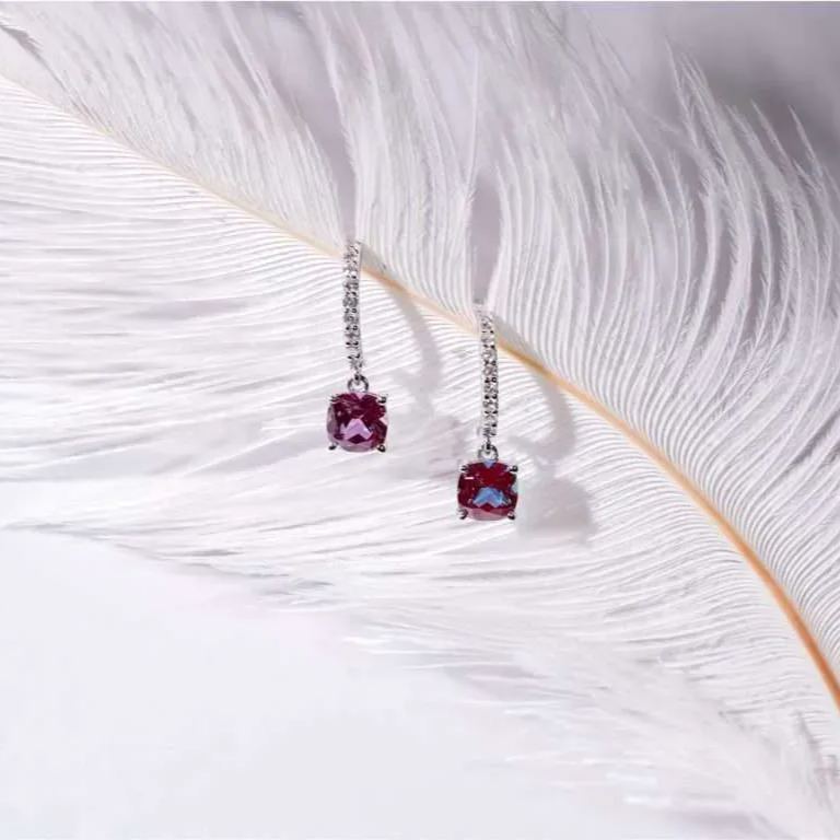 枕形培育寶石垂墜耳環