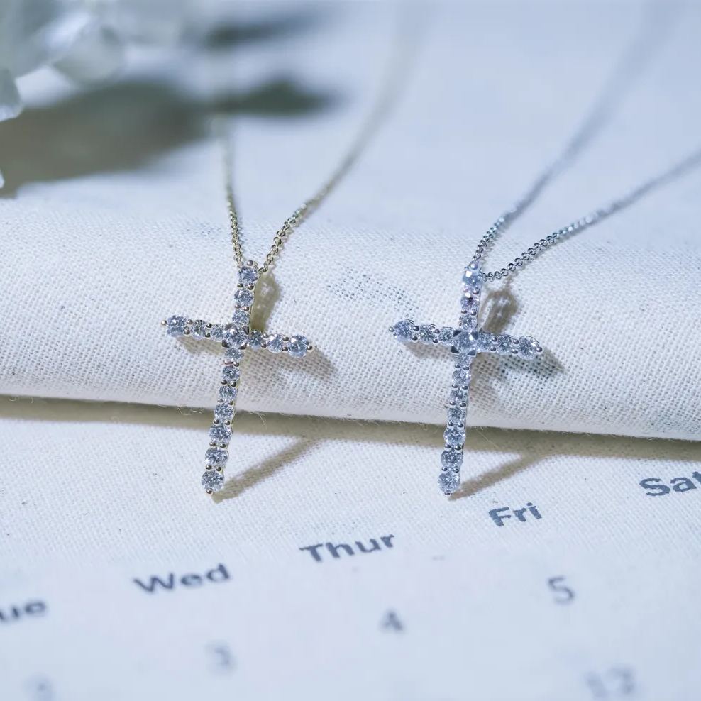 經典十字架培育鑽石吊墜連18K頸鏈
