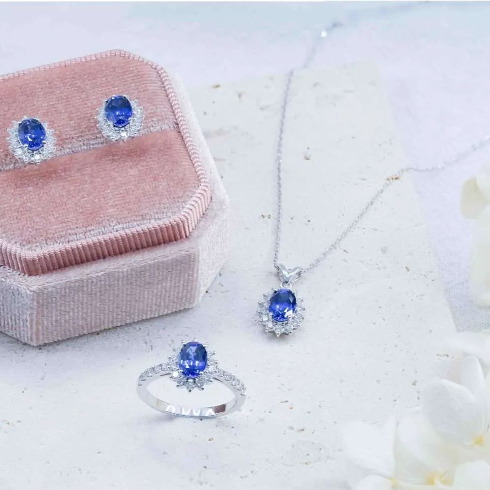 清雅光環培育寶石吊墜連18K頸鏈