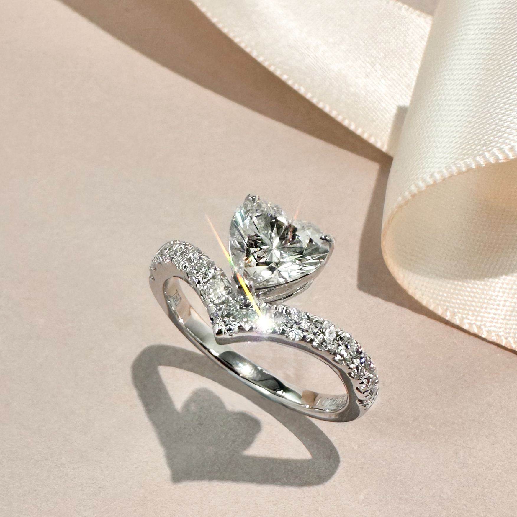 1.00ct D VS1 心形圍鑽培育鑽石18K白金戒指 (附證書)