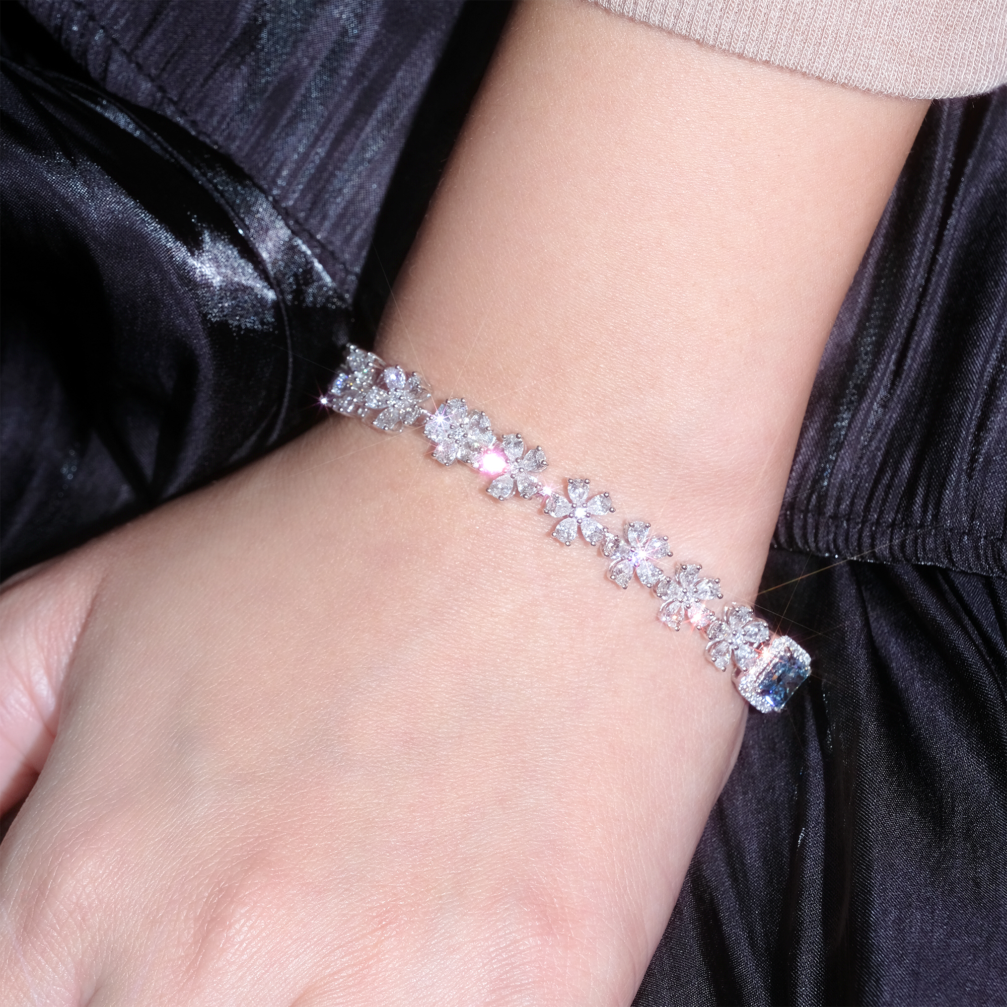 四葉草公主方形培育藍鑽18K白金手鏈