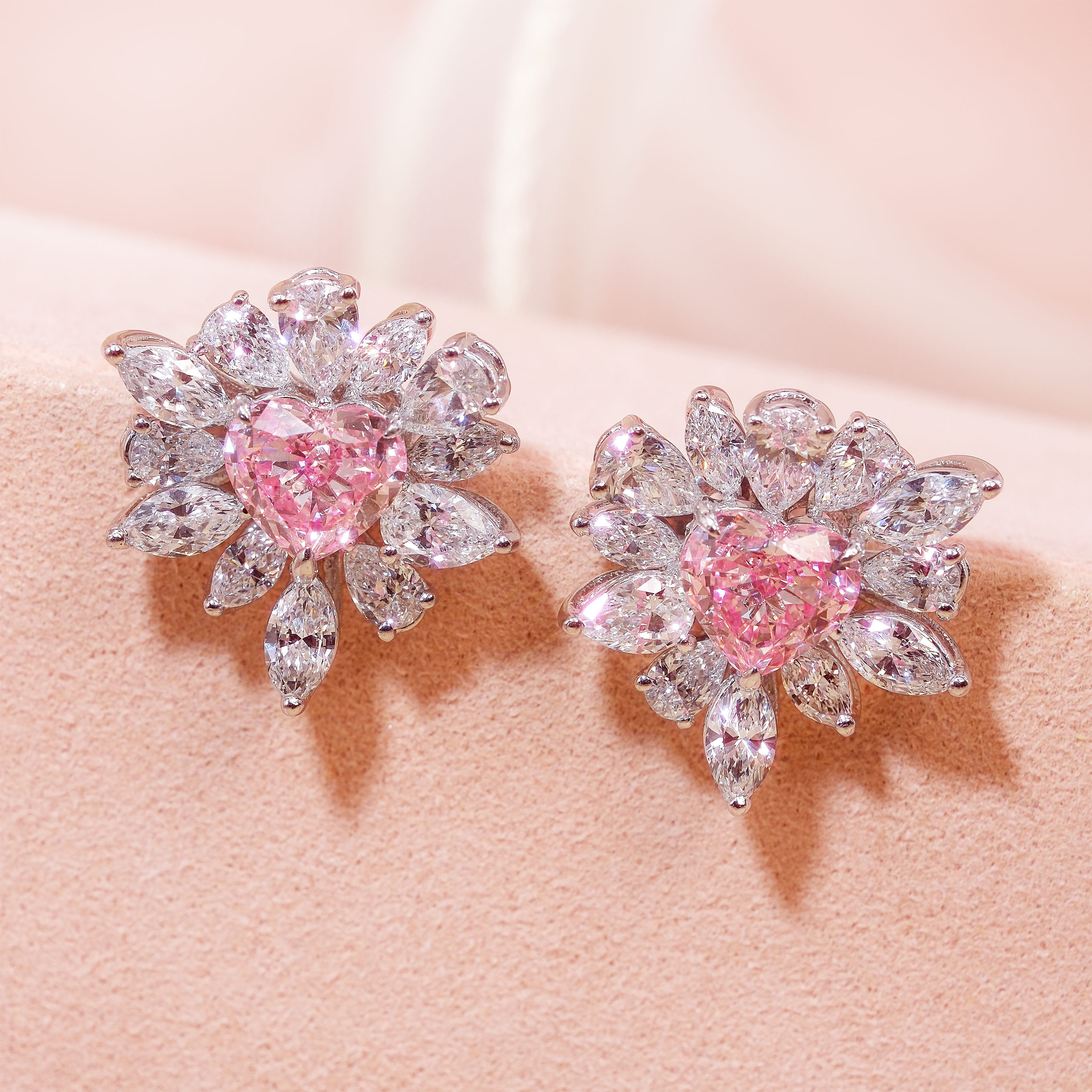 3.53ct 心形粉鑽放射狀群鑲耳環 - PT950奢華款