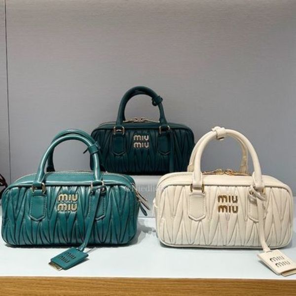★MiuMiu★アルカディ マテラッセレザー*ハンドバッグ*各色