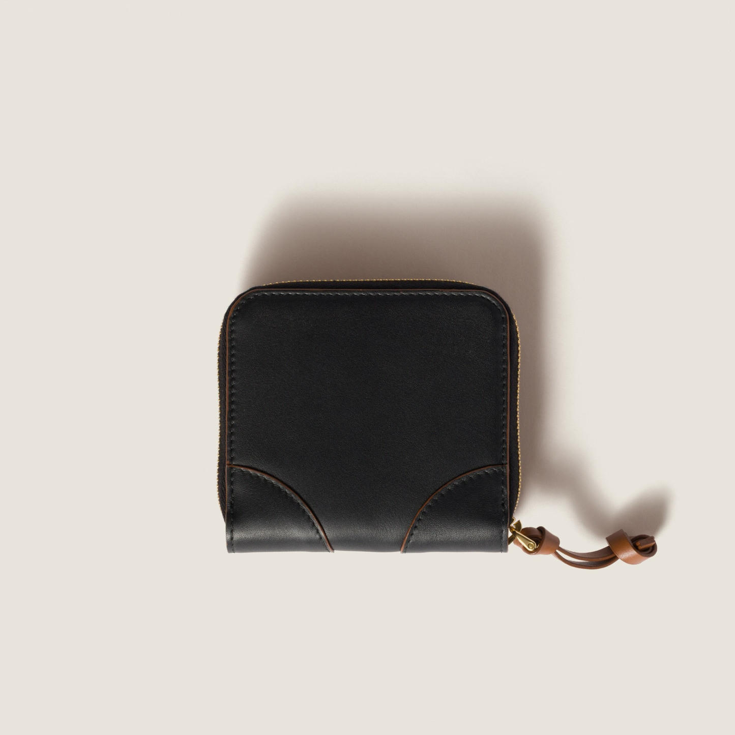ミュウミュウ（MIU MIU） スモール レザーウォレット（ 財布） カラー