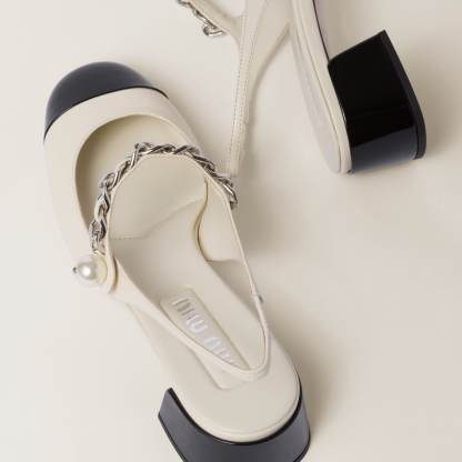 レザーxパテントレザー スリングバックパンプス