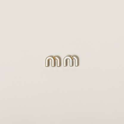 エナメルメタル ピアス