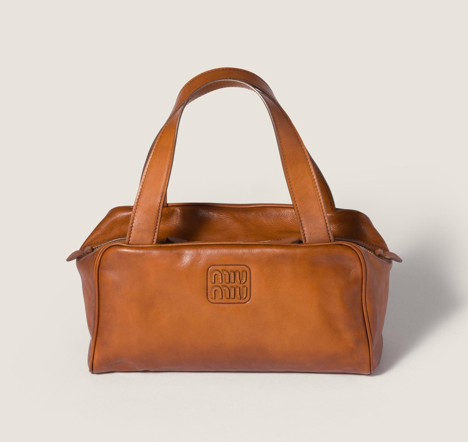 ミュウミュウ レザー ホーボーバッグ | MIU MIU アウトレット 公式