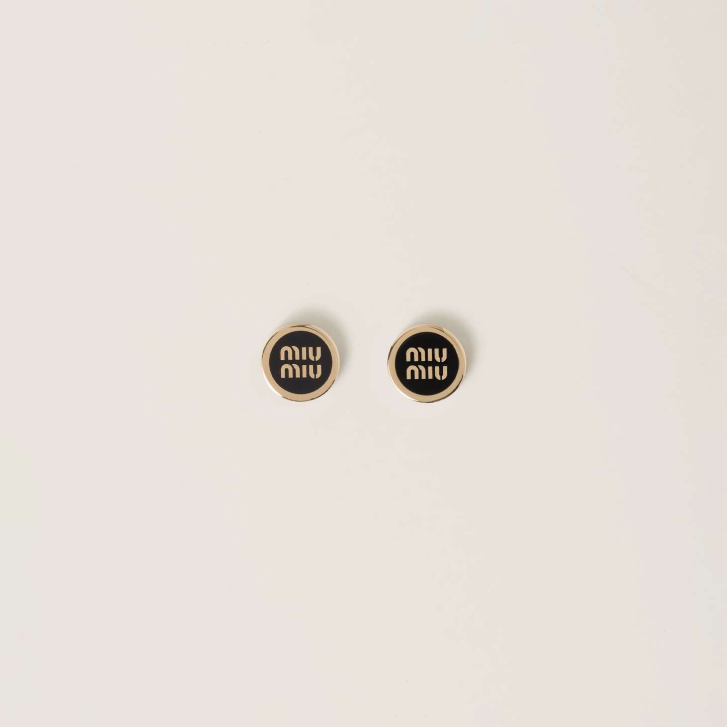 エナメルメタル ピアス