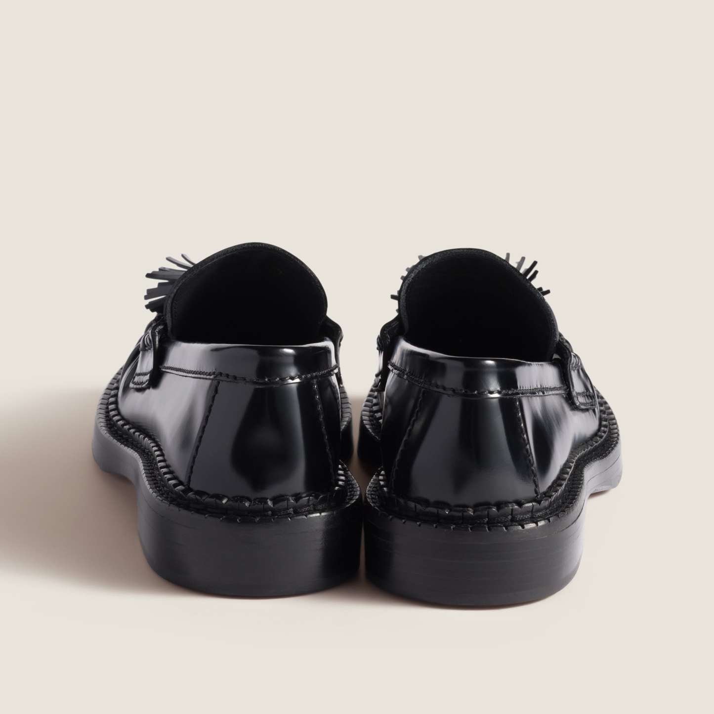 ミュウミュウ ポリッシュドレザーのタッセルローファー | MIU MIU