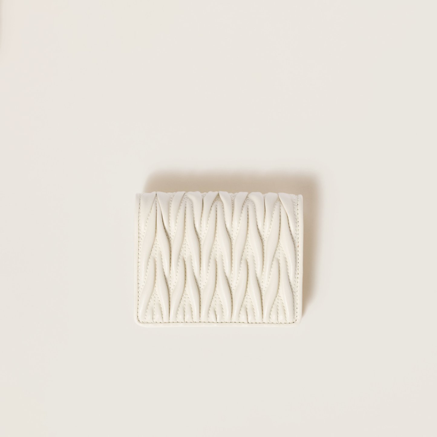 マテラッセレザー 折り財布