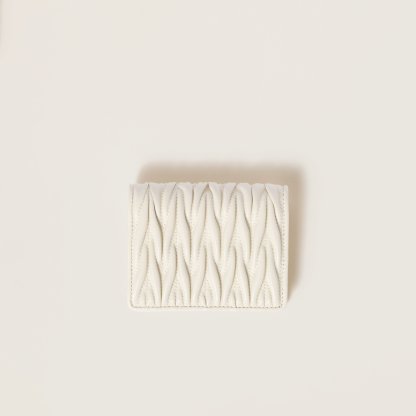 マテラッセレザー 折り財布