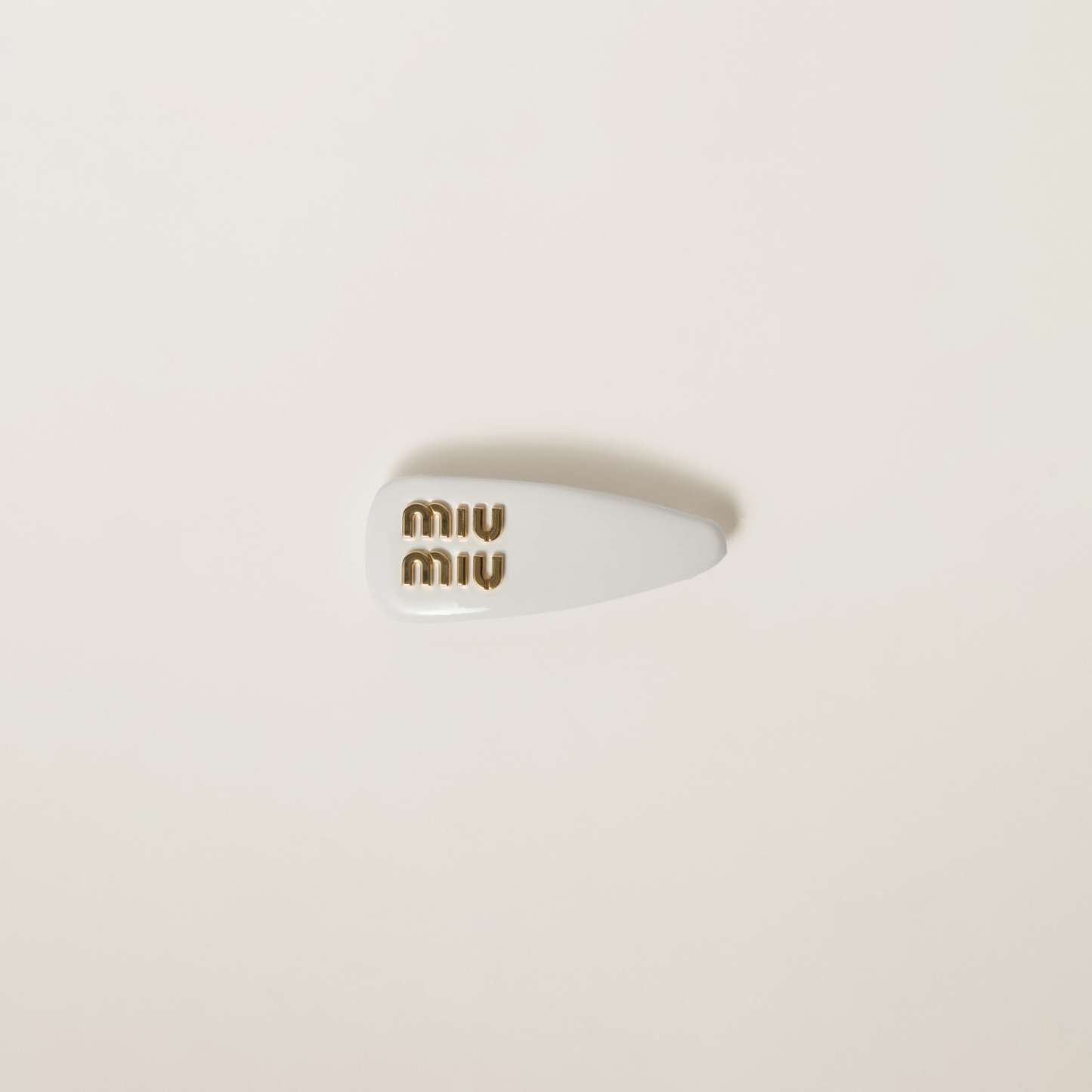 パテントレザー ヘアクリップ