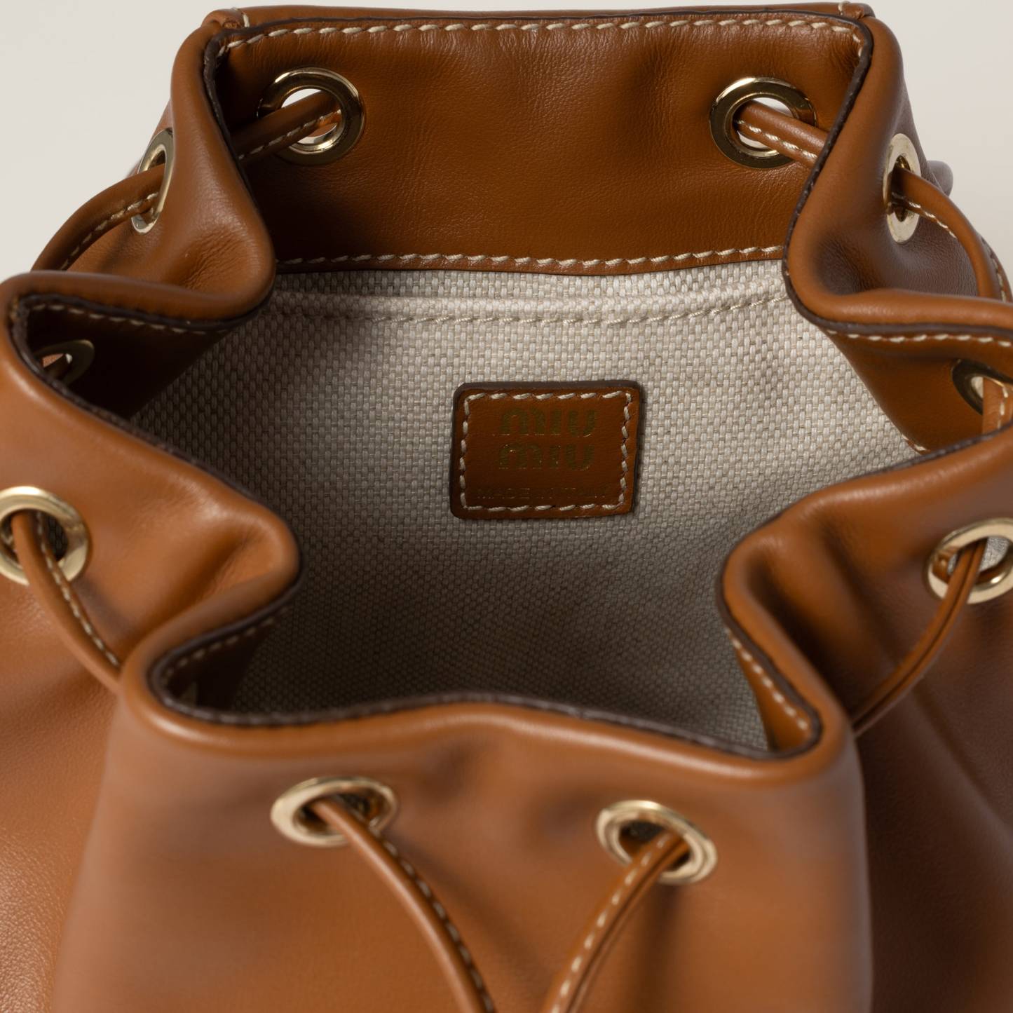 レザー バックパック  サイズ：22cm×18cm×11.5cm