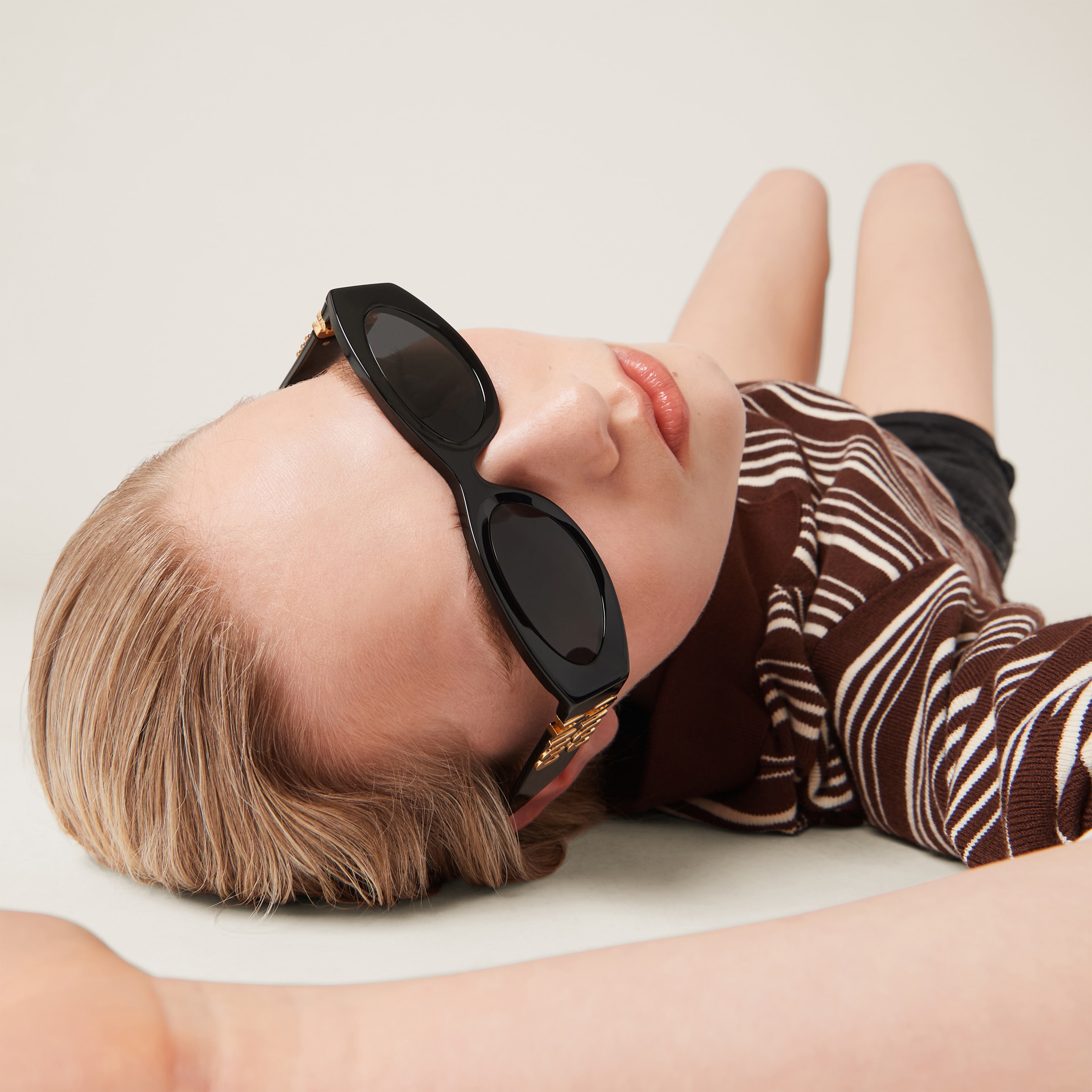 ミュウミュウ グリンプス サングラス