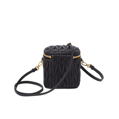 ナッパレザー・マトラッセ マイクロバッグ