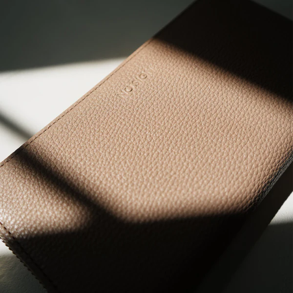 NO SIGN  ラウンドジップウォレット［ベージュ］