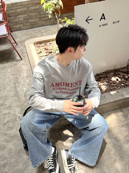 日系長袖T恤 字母刺繡 寬鬆休閒 基礎款