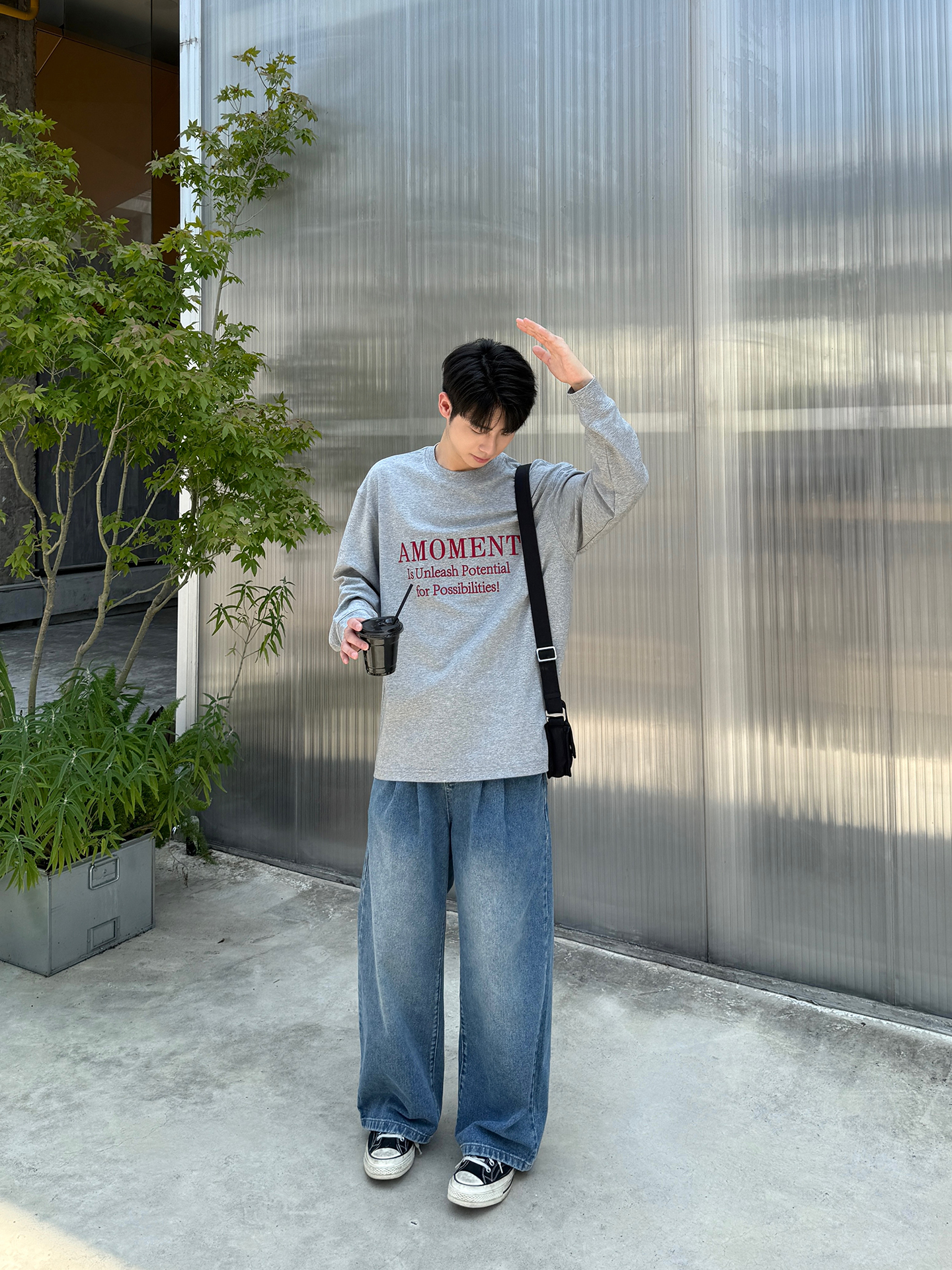 日系長袖T恤 字母刺繡 寬鬆休閒 基礎款