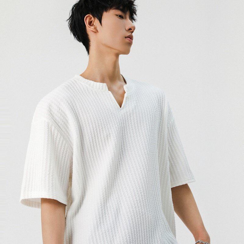 美式小V領 肌理感素面TEE 正肩版型 寬鬆垂順不褶皺