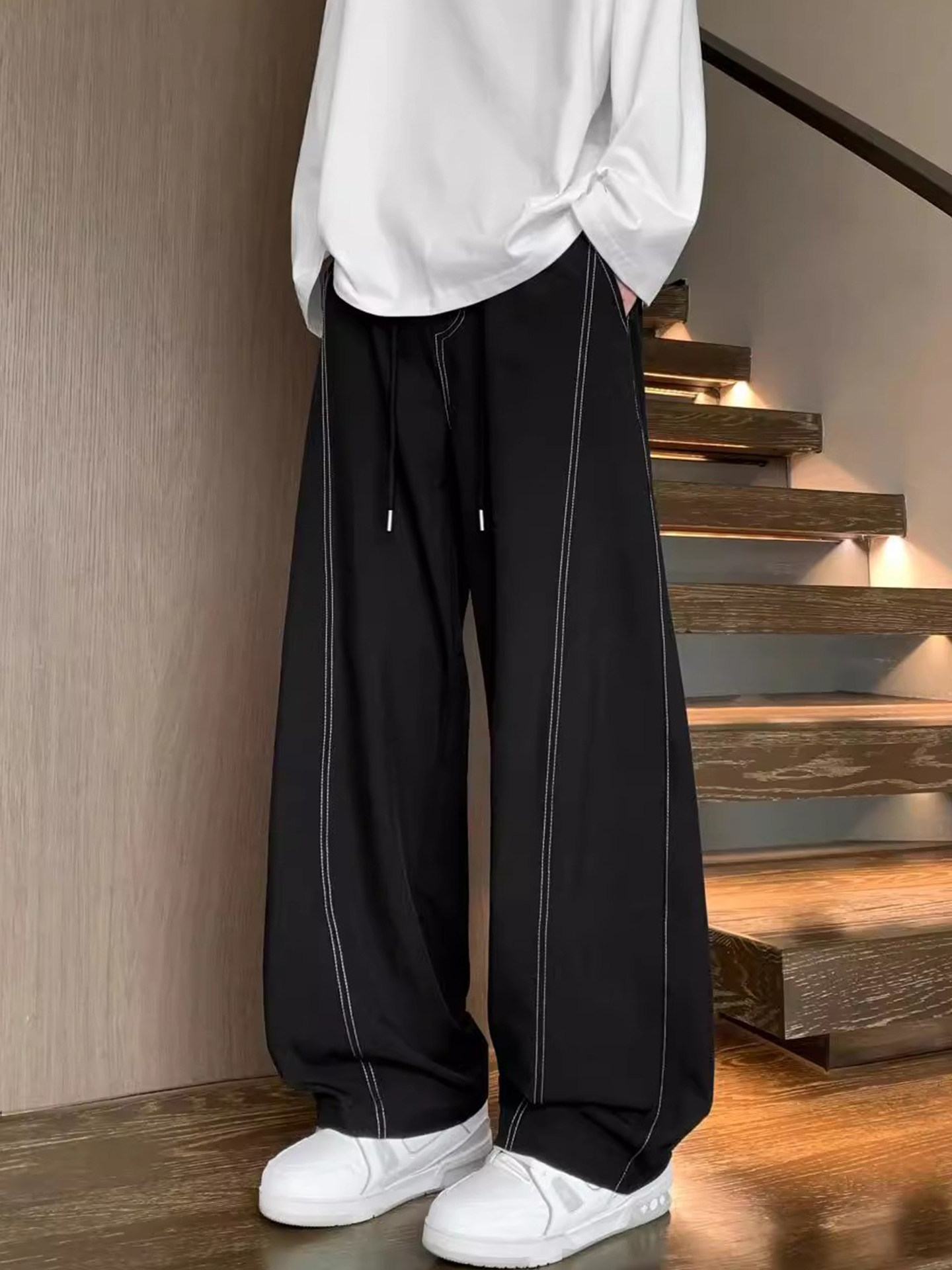 美式速乾運動長褲 鬆緊腰 彎刀線條設計 寬鬆垂順透氣