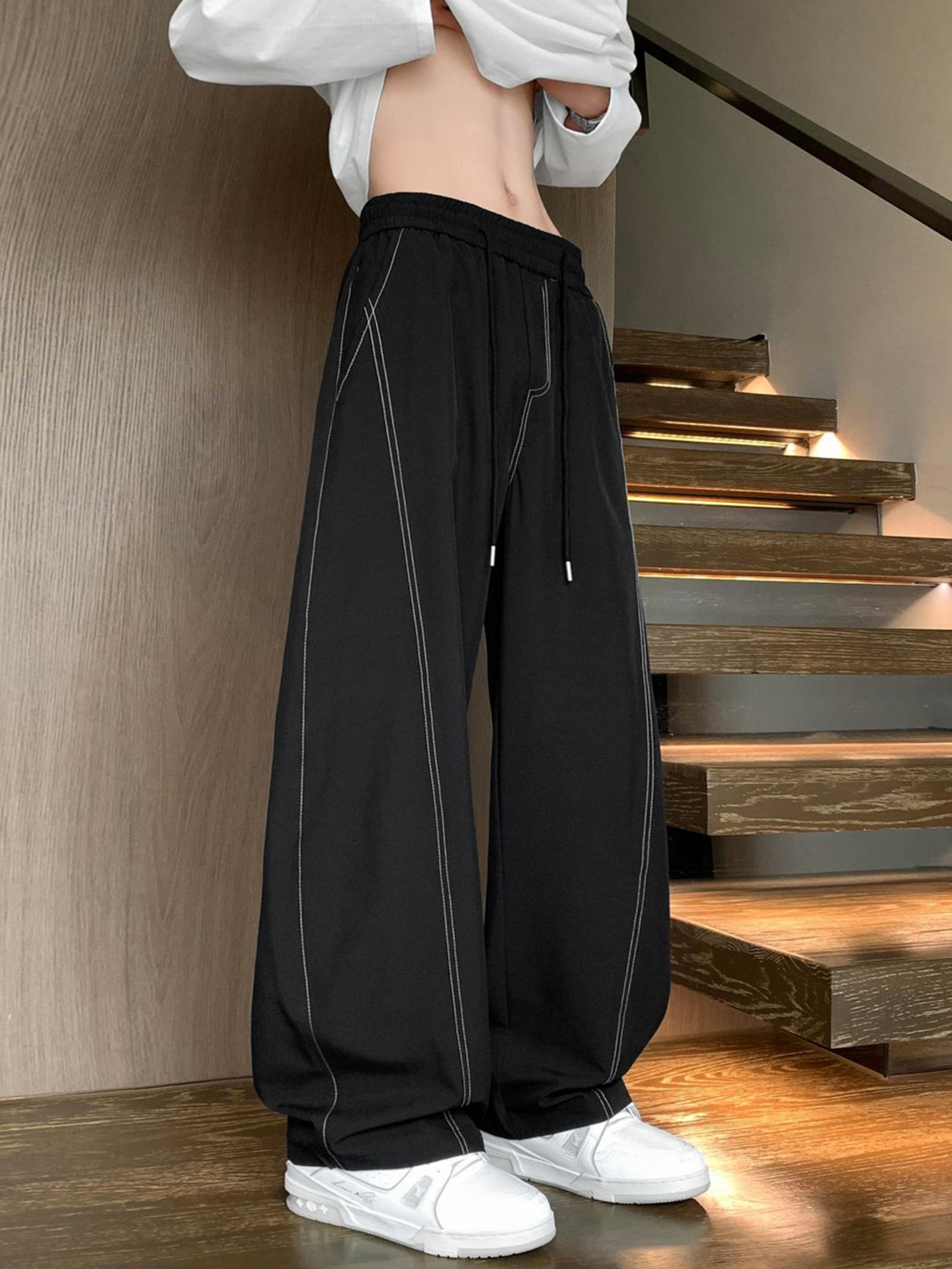 美式速乾運動長褲 鬆緊腰 彎刀線條設計 寬鬆垂順透氣