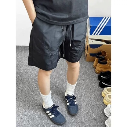 HT 美式涼感斜切運動短褲 速乾防水 休閒百搭