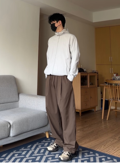 HT 涼感打褶彎刀長褲 寬鬆直筒設計 遮肉顯瘦百搭