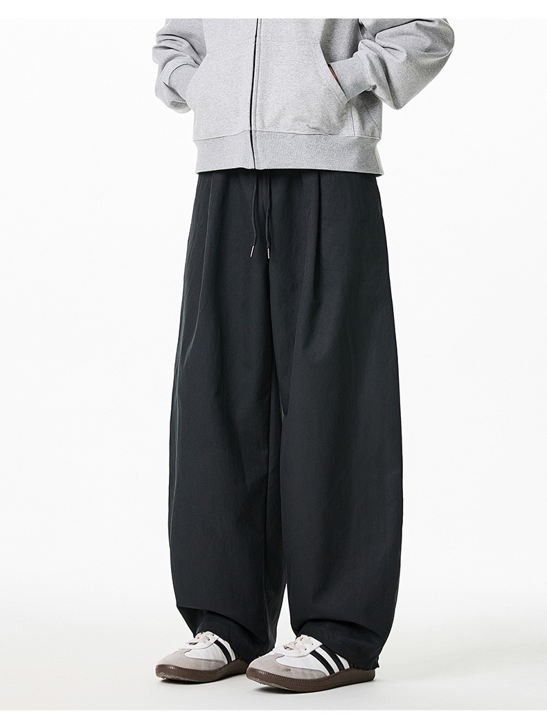 HT 涼感打褶彎刀長褲 寬鬆直筒設計 遮肉顯瘦百搭