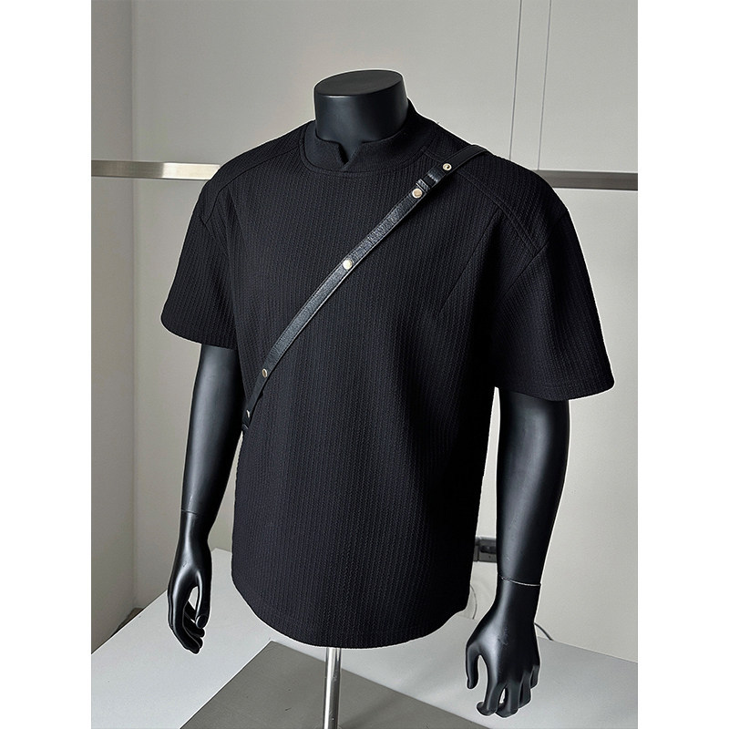 MAN 港風素面TEE 正肩設計 肌理感面料  小V領口