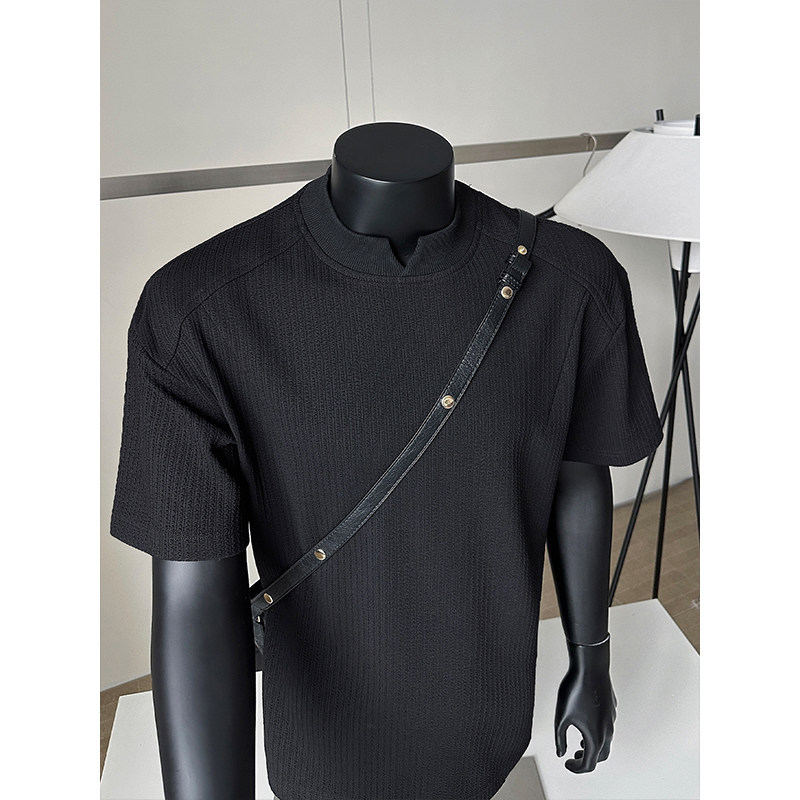 MAN 港風素面TEE 正肩設計 肌理感面料  小V領口