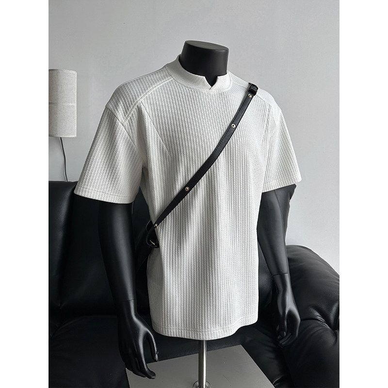 MAN 港風素面TEE 正肩設計 肌理感面料  小V領口