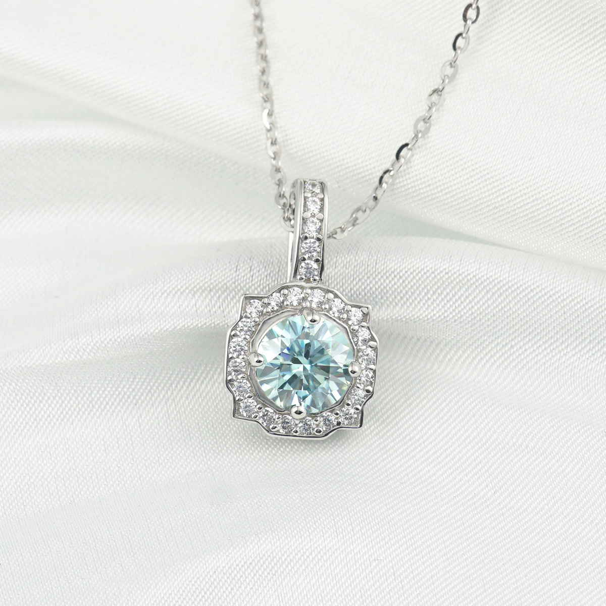 1ct Synthetic Moissanite Square Halo Pendant Necklace S925