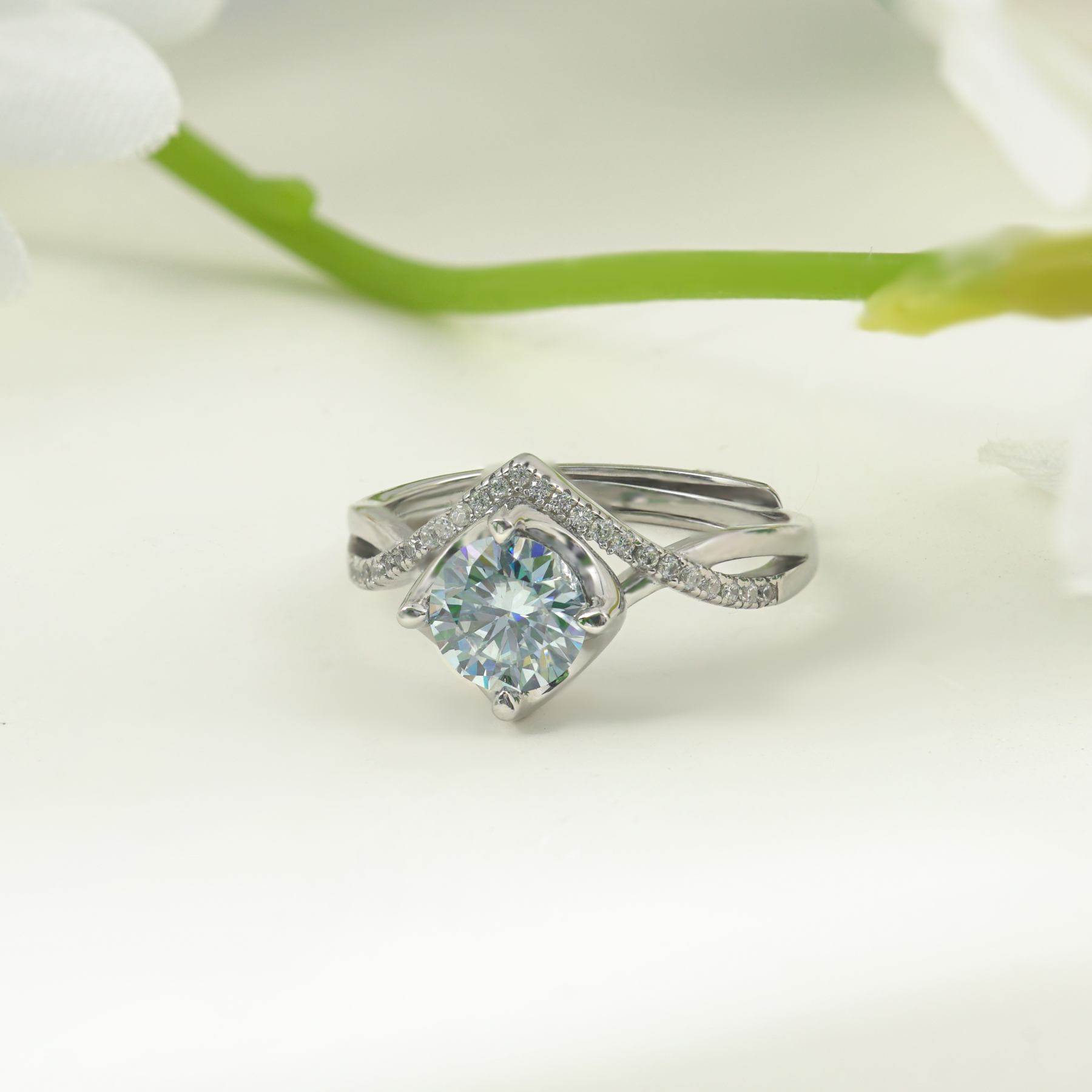 1ct Round Synthetic Moissanite Crown Ring S925