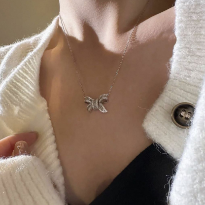 0.8ct Bow-tie Necklace VVS Synthetic Moissanite S925 Chain