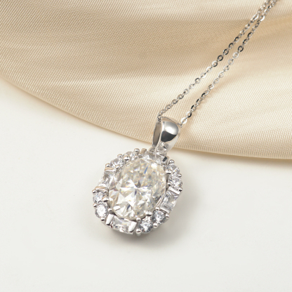 10ct Oval Cut D Color VVS Synthetic Moissanite Elegant Pendant Necklace Chain S925