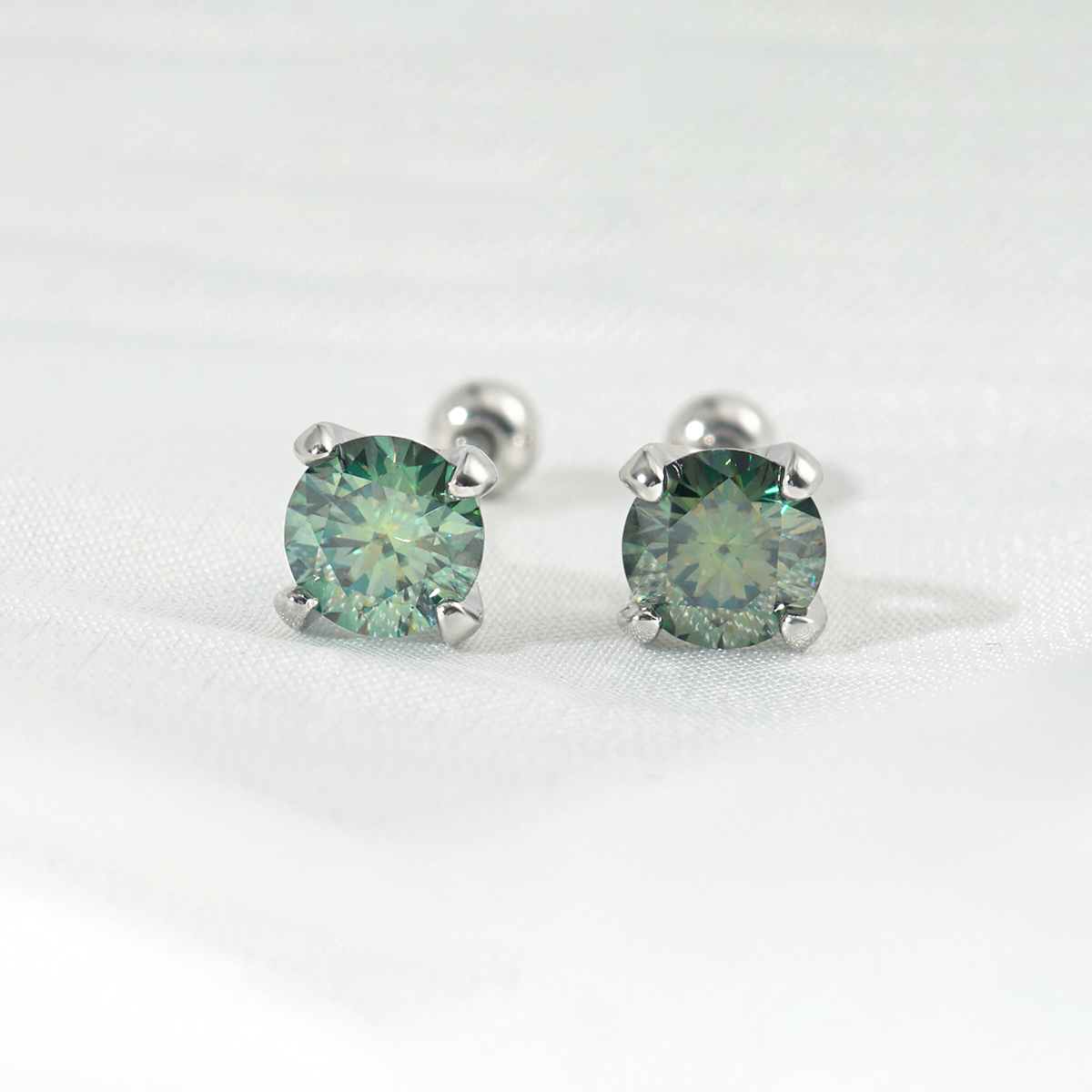 S925 0.5ct Synthetic Moissanite Exquisite Hip Hop Solitaire Four-Prong Stud Earrings Anniversary Birthday Mother's Day Gifts For Men Women