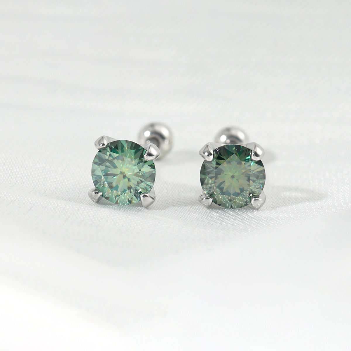 S925 0.5ct Synthetic Moissanite Exquisite Hip Hop Solitaire Four-Prong Stud Earrings Anniversary Birthday Mother's Day Gifts For Men Women