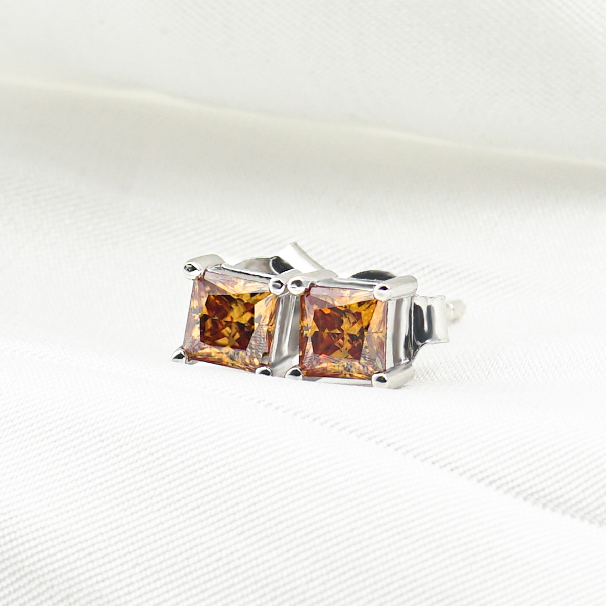 0.4ct Princess Synthetic Moissanite Classic Stud Earrings S925