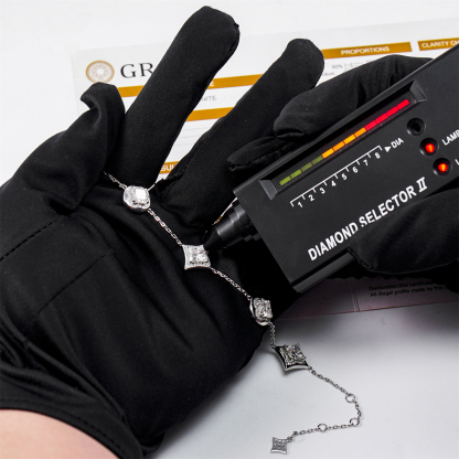 4.5ct Brilliant Four-Leaf Clover Adjustable Bracelet Lab-Created Moissanite Bracelet S925 Sterling Silver Moissanite Jewelry Engagement Wedding Anniversary Perfect Gifts