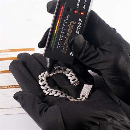 01style S925 VVS Synthetic Moissanite Hip Hop Unisex Cuban Link Bracelet