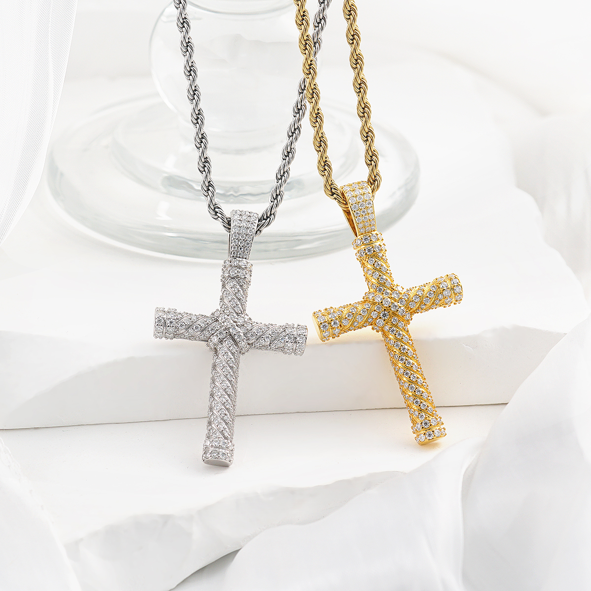 Round Cross Necklace D Color Synthetic Moissanite S925 Unisex Bling Necklace Chain Birthday Anniversary Mother's Day Gift for Men Women